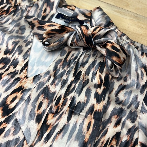 Rachel Roy Animal Print Satin Chiffon Blouse Tie Neck Office Size S - Picture 9 of 12